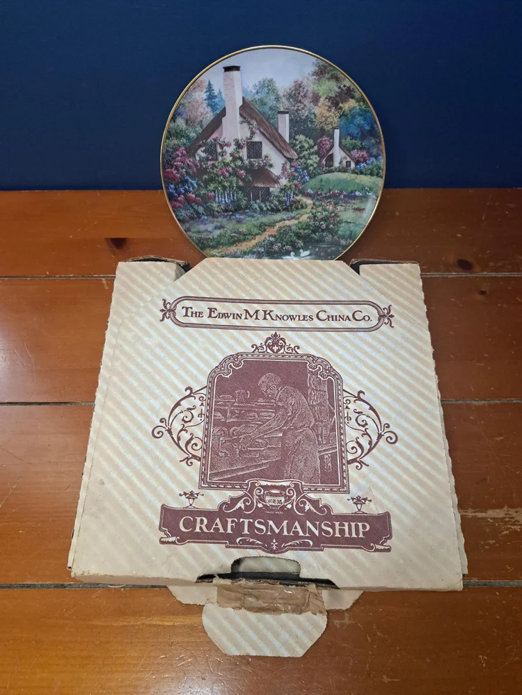 Vintage Collector's Decorative Plate by Franklin Mint Heirloom, A Cozy Glen Plate JB7007, Limited Edition Franklin Mint Heirloom Collector