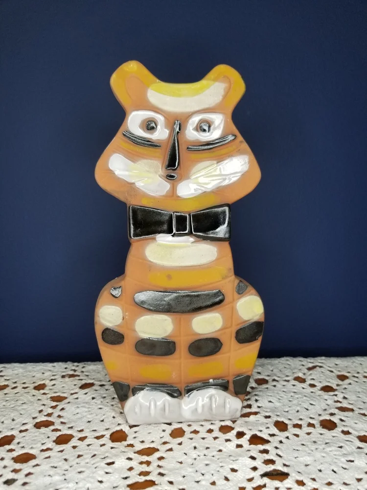 Super Unique Terra Cotta Calico Cat Statue - Made in Japan