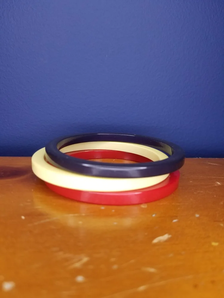 Set of Three Vintage Flat Bakelite Bangle Bracelet - Red, Cream, Charcoal